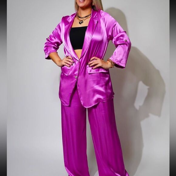 Italian Satin Blazer and Pants Set - Picture 12 of 16